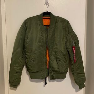 Alpha Industries MA-1 Bomber in Sage